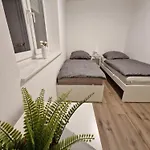 Monteurwohnung Roomwork24 - 10 Betten - *