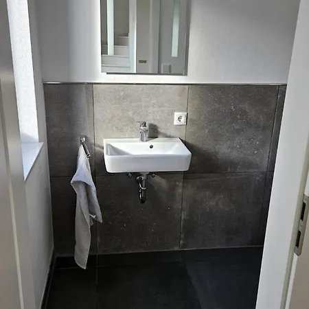 Monteurwohnung Roomwork24 - 10 Betten - *