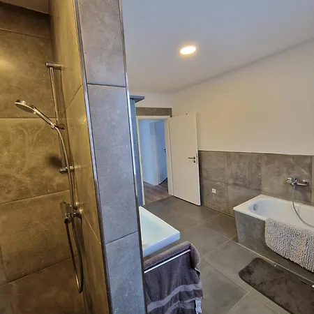 Apartment Monteurwohnung Roomwork24 - 10 Betten - *